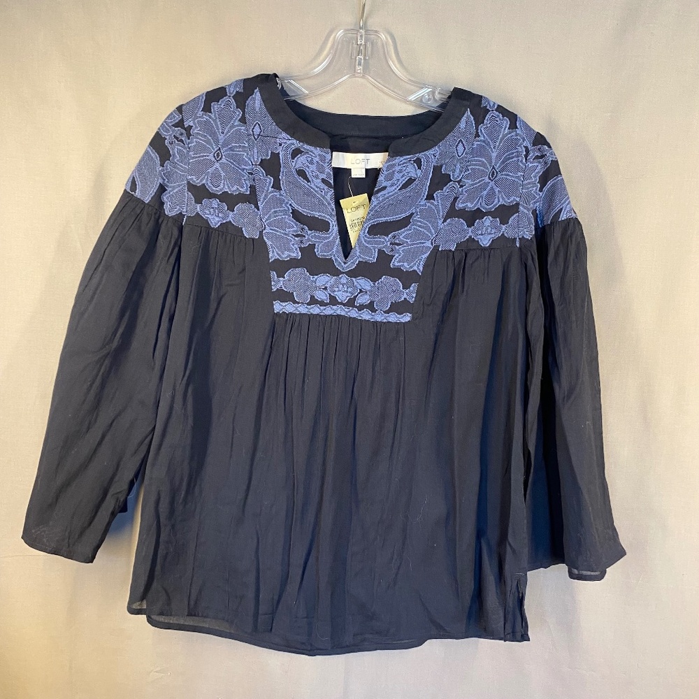 LOFT Petites Long Sleeve V-neck Blouse with Blue floral design - Size XSP (NWT)